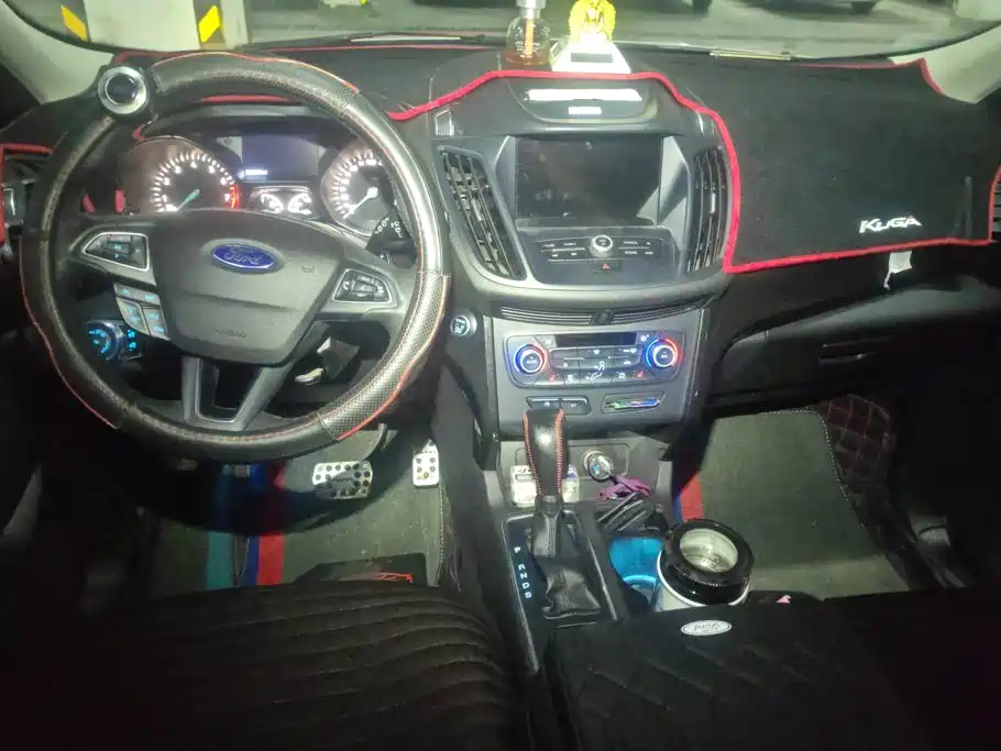 Ford Kuga — миниатюра 12