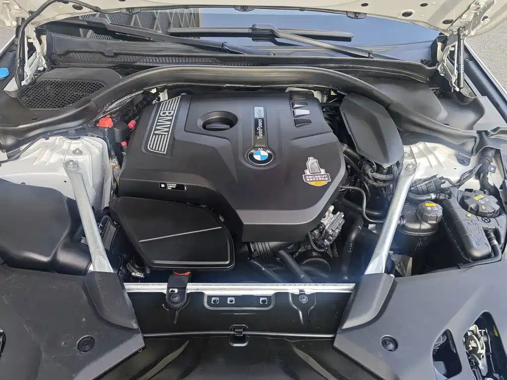 BMW 5 Series — миниатюра 14
