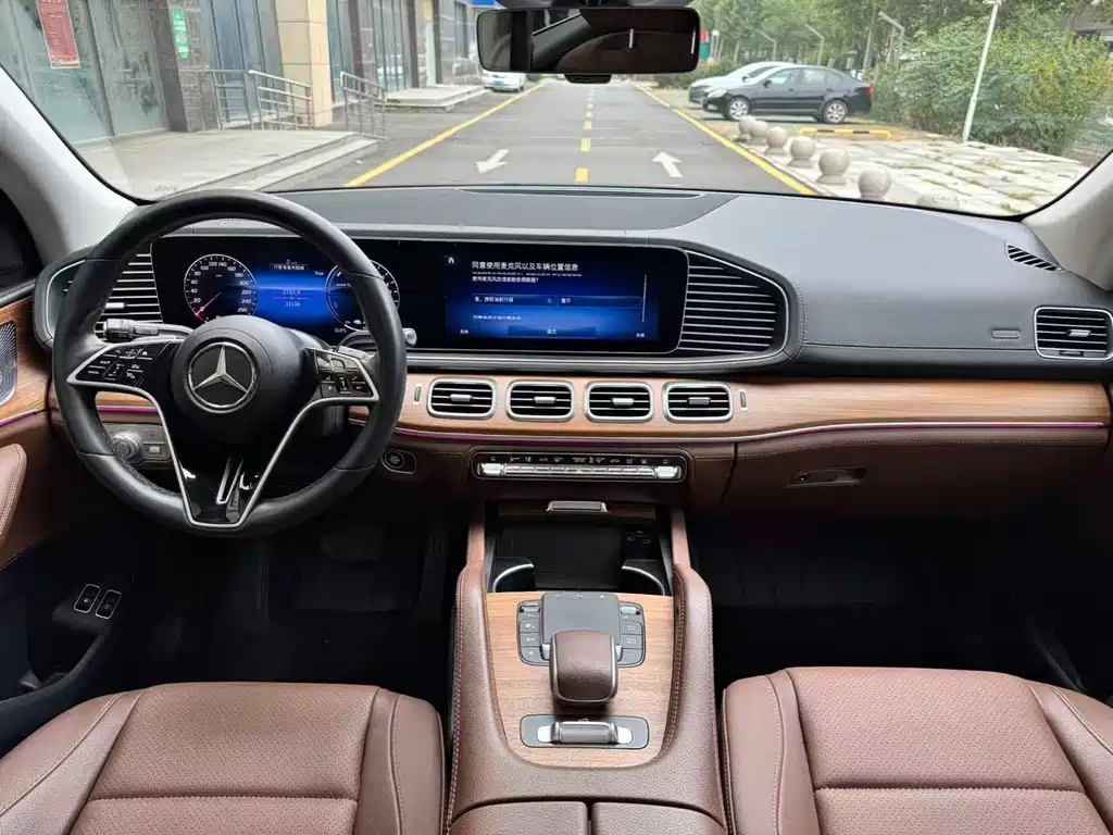 Mercedes-Benz GLE New Energy — миниатюра 9