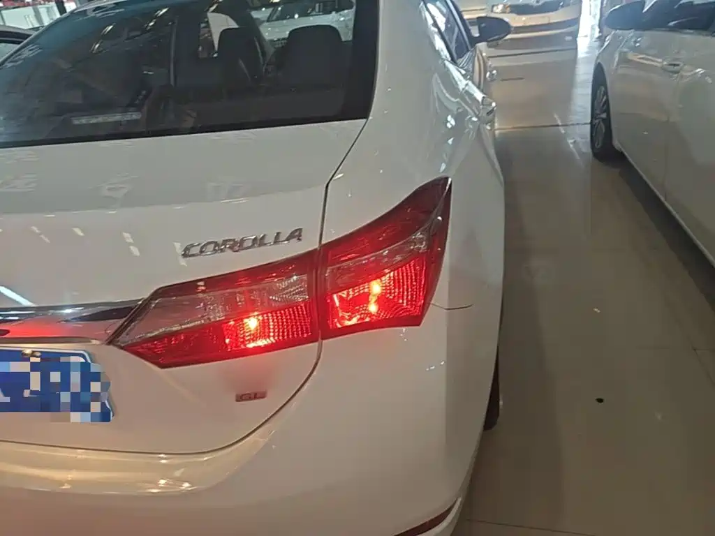 Toyota Corolla — миниатюра 8