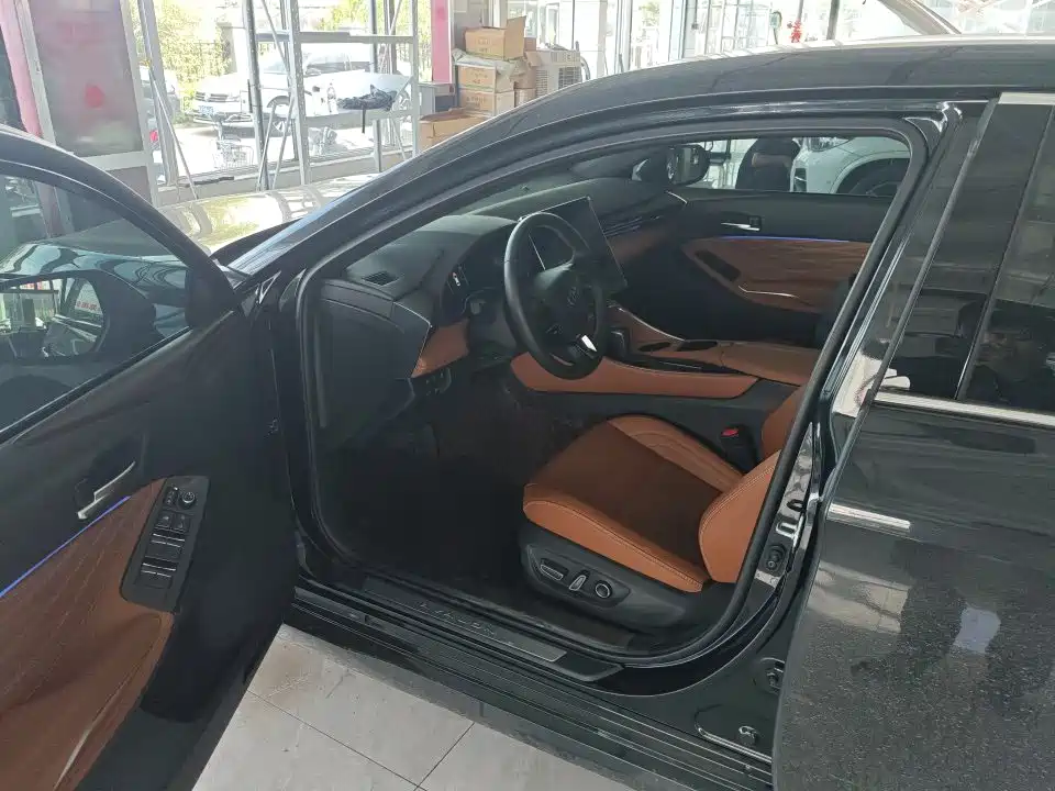 Toyota Avalon 2024 2.5L XLE Luxury