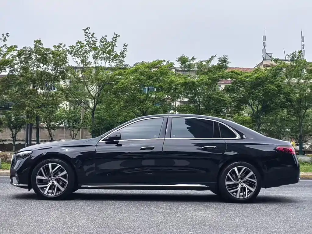 Mercedes-Benz E-Class E 2026 E 300 L Fashion