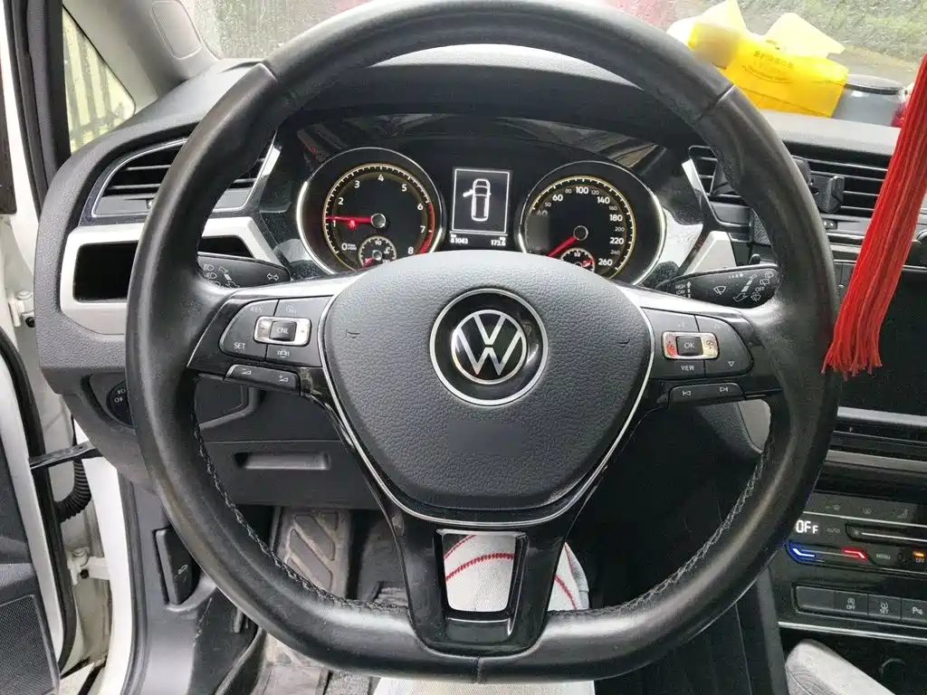 Volkswagen Touran — миниатюра 6