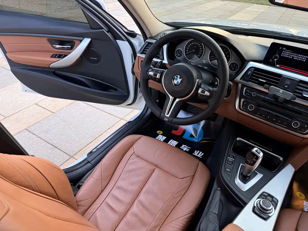 BMW 3 Series — миниатюра 21