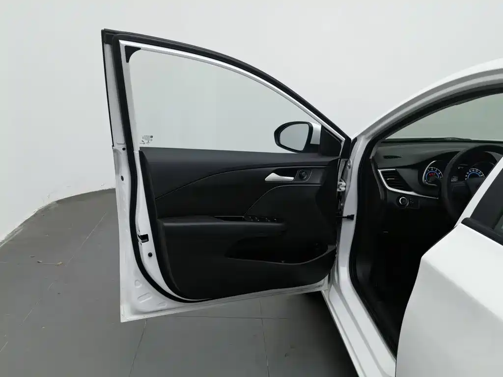 Chevrolet Cavalier — миниатюра 8