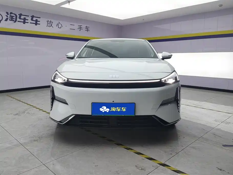 Geely Galaxy Galaxy L6 L6 2025 EM-i 140km