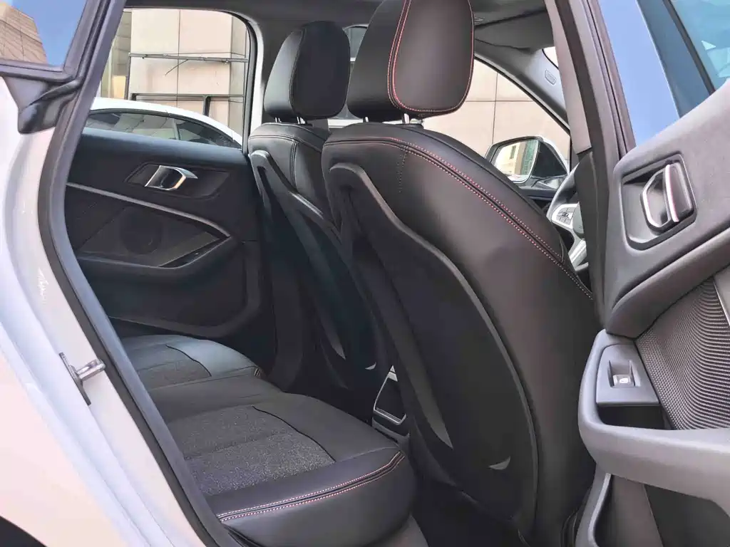 BMW 2 Series (Import) — миниатюра 5