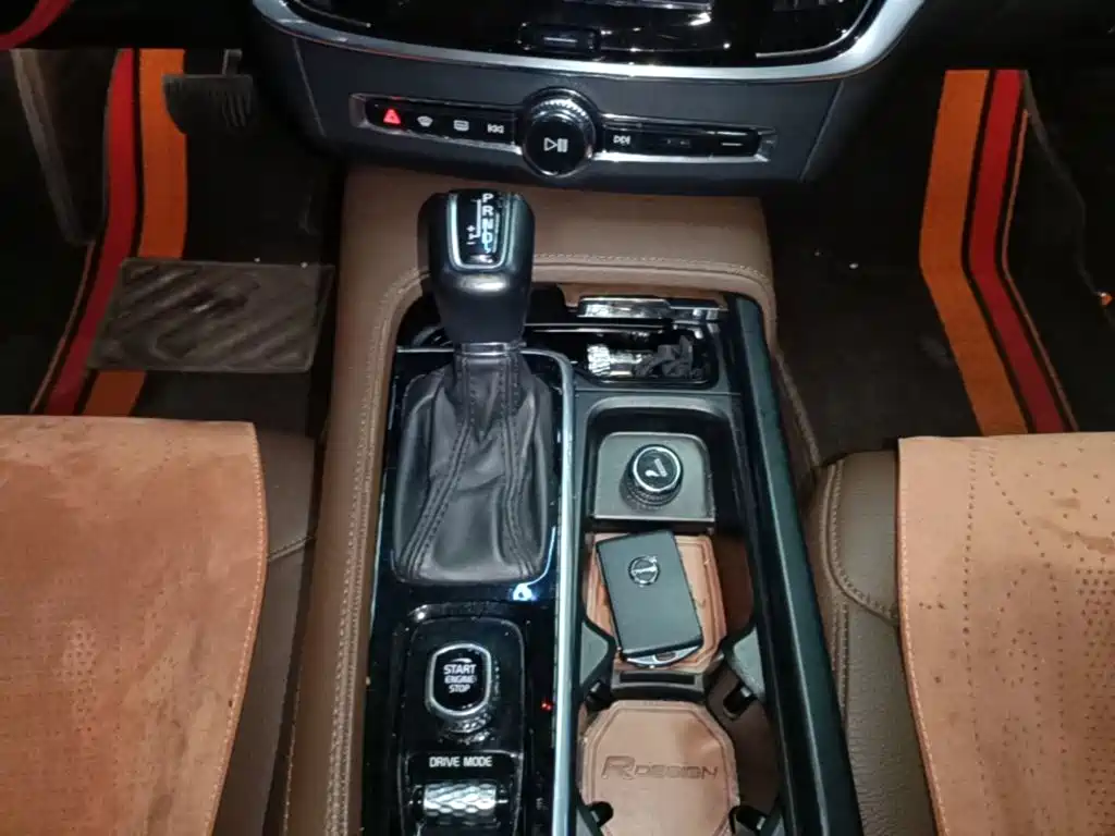 Volvo S90 — миниатюра 14