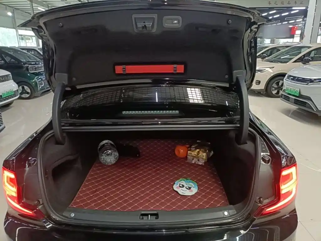 Volvo S90 — миниатюра 19