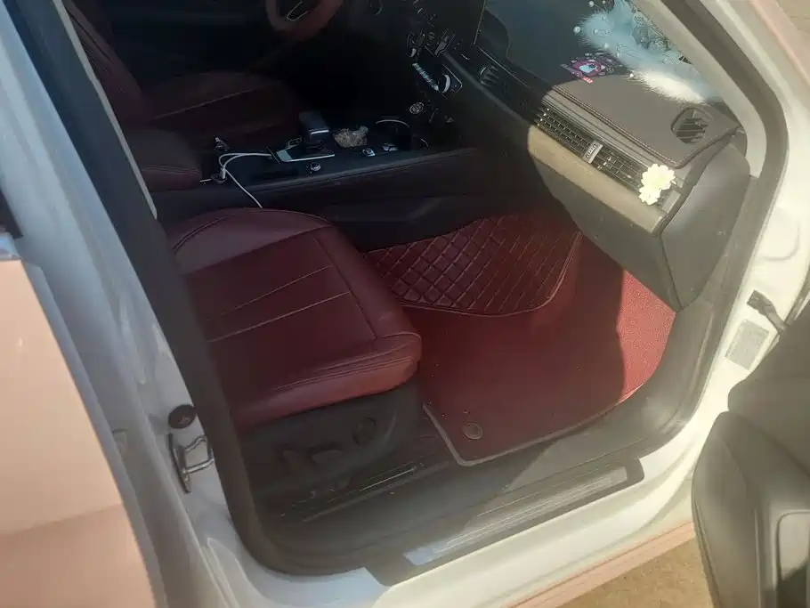 Audi A4L — миниатюра 8