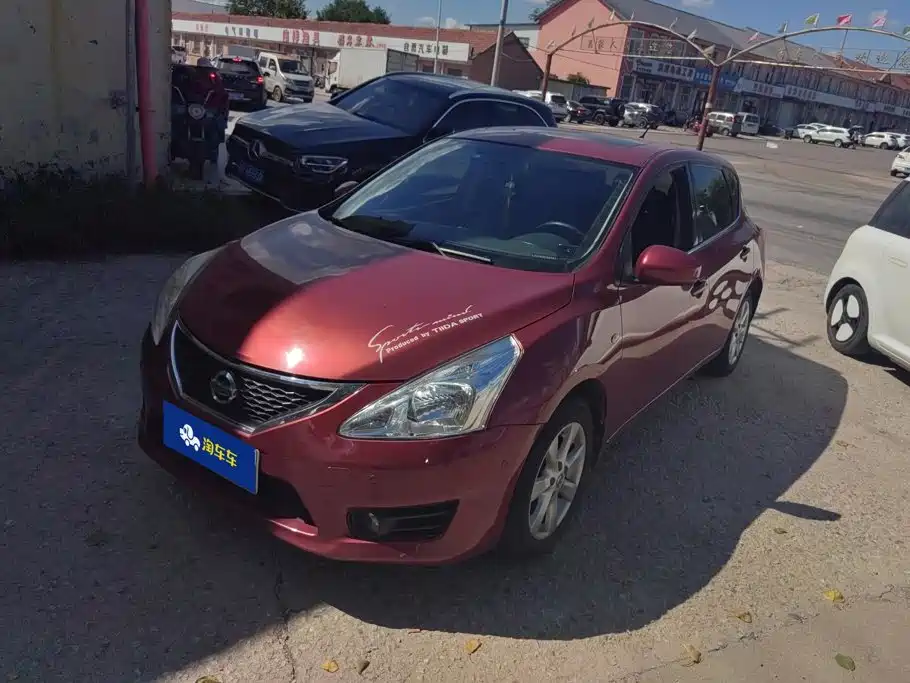 Nissan Tiida