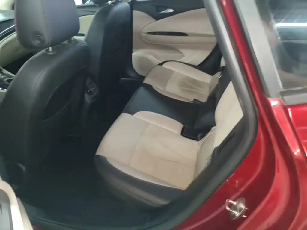 Buick Verano — миниатюра 17