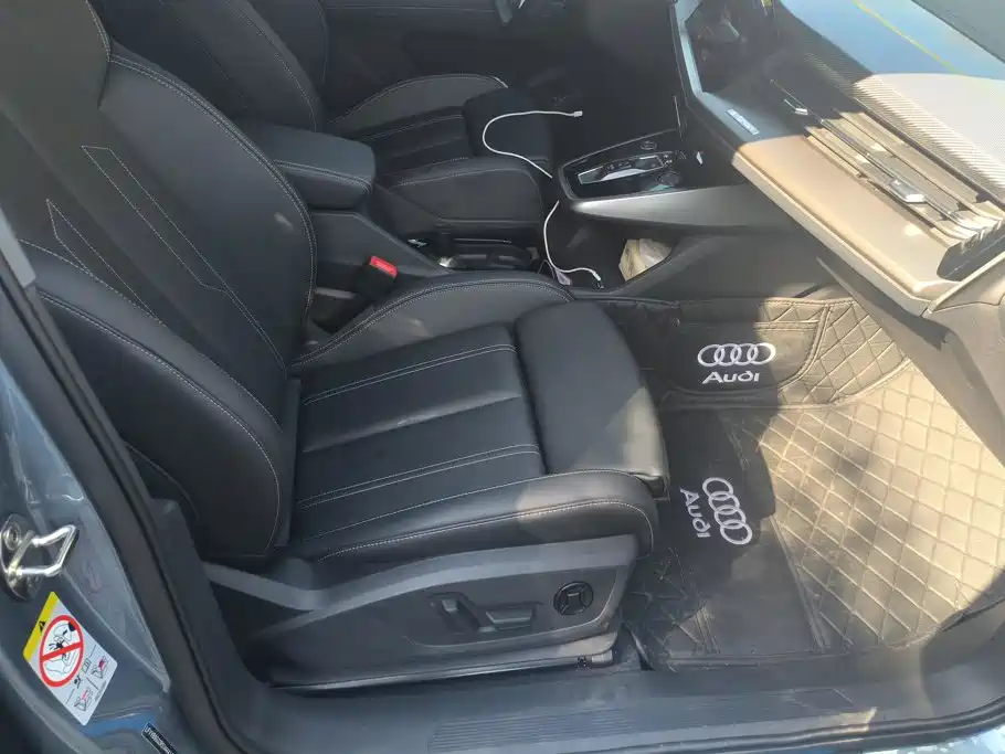 Audi Q4 e-tron — миниатюра 8
