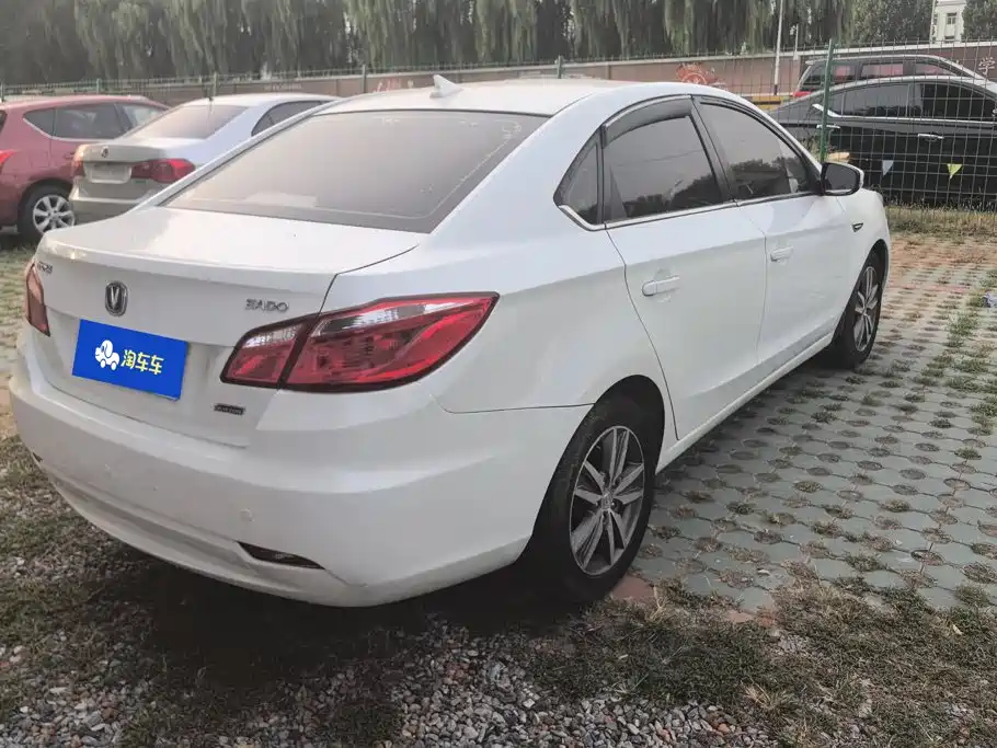 Changan Eado — миниатюра 3
