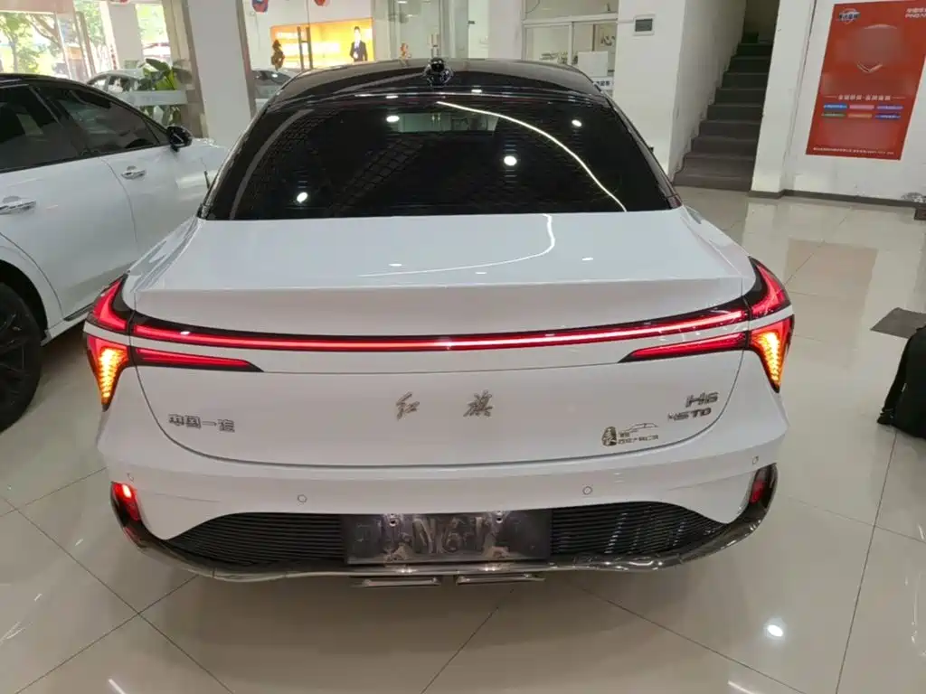 Hongqi Hongqi H6 — миниатюра 6