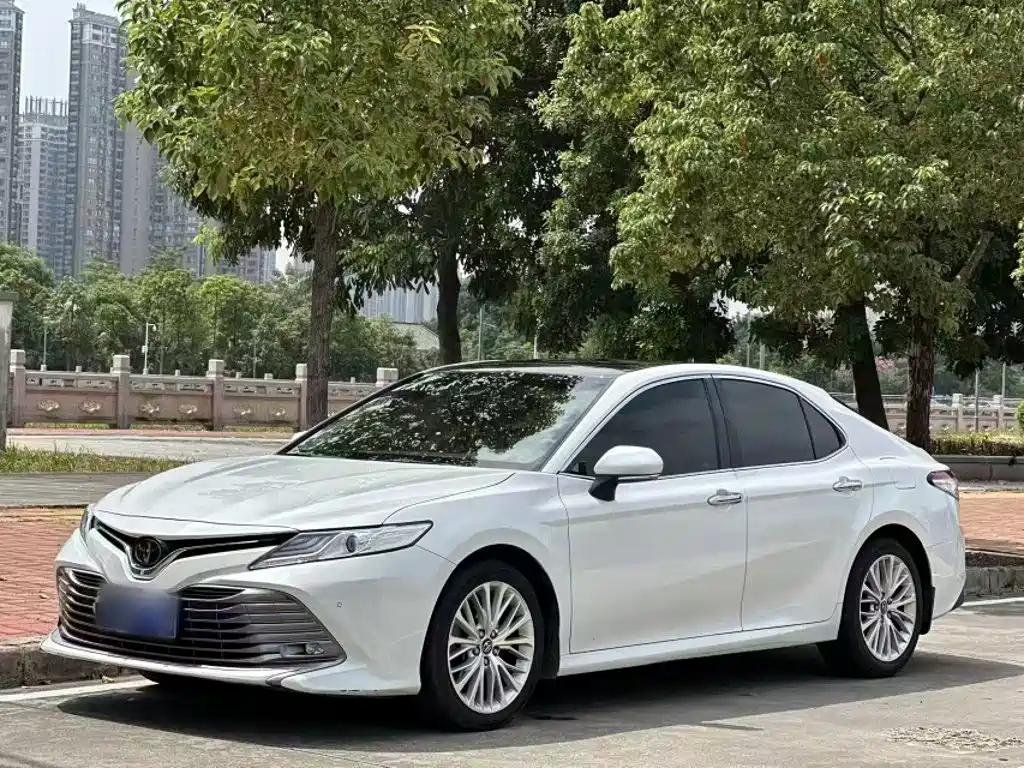 Toyota Camry — миниатюра 25