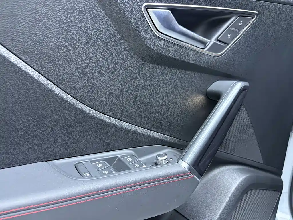 Audi Q2L — миниатюра 15