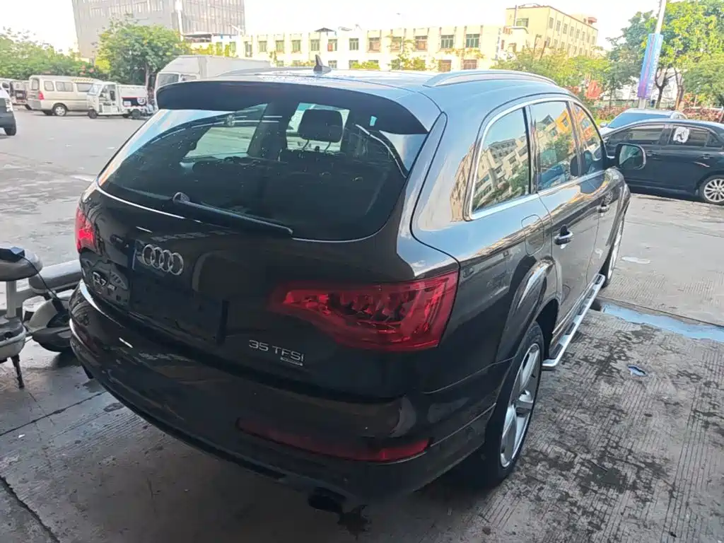 Audi Q7 — миниатюра 7