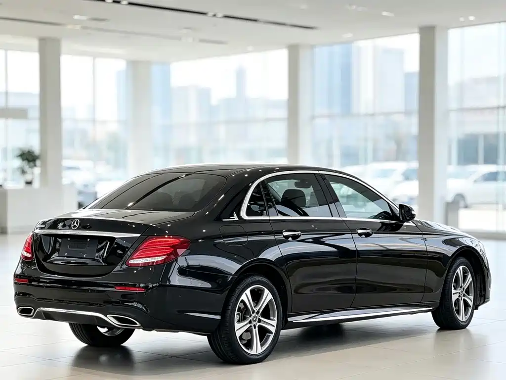 Mercedes-Benz E-Class — миниатюра 6