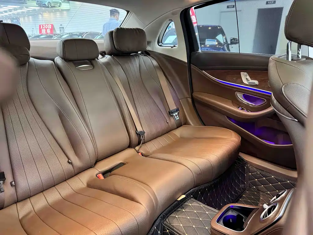 Mercedes-Benz E-Class — миниатюра 15