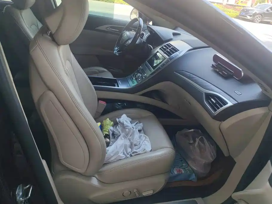 Lincoln MKZ — миниатюра 8