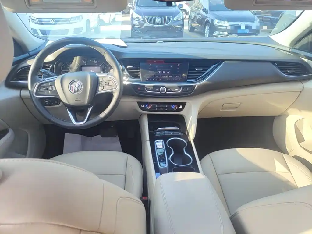 Buick Regal — миниатюра 10