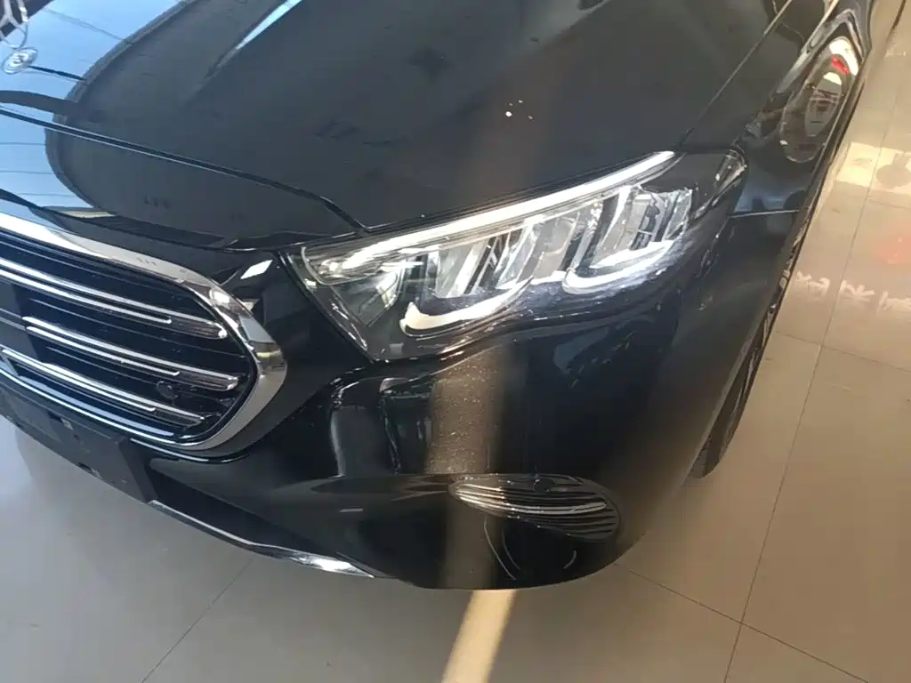 Mercedes-Benz E-Class — миниатюра 24