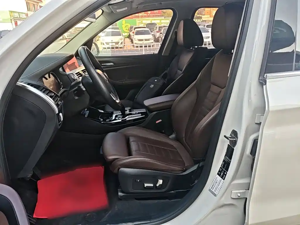 BMW X3 — миниатюра 15