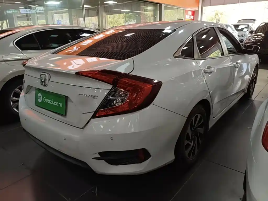 Honda Civic — миниатюра 7