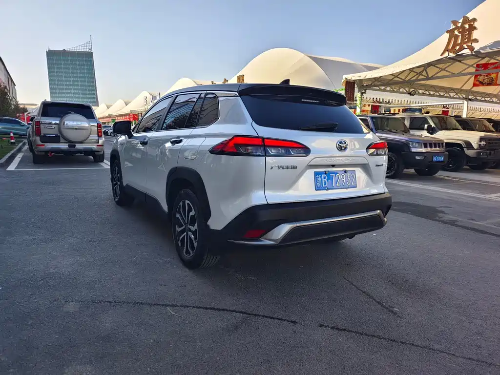 Toyota Frontlander — миниатюра 6