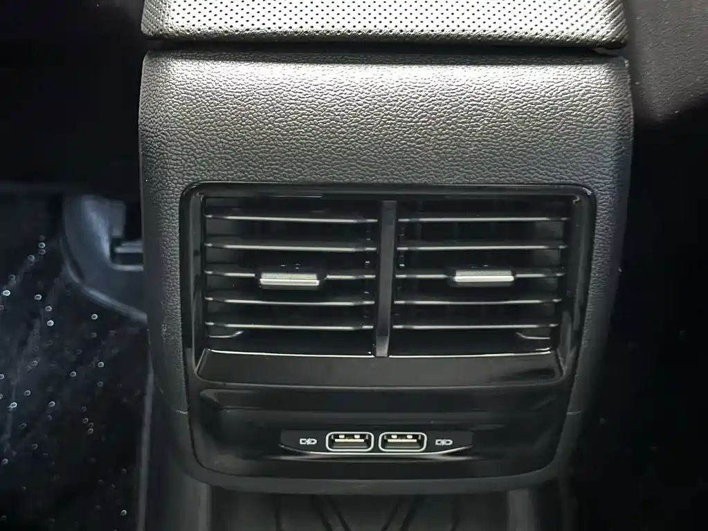 Volkswagen Sagitar — миниатюра 8