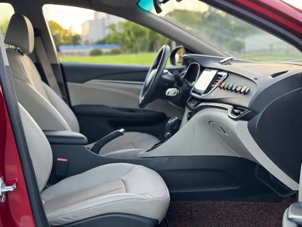 Buick Excelle — миниатюра 8