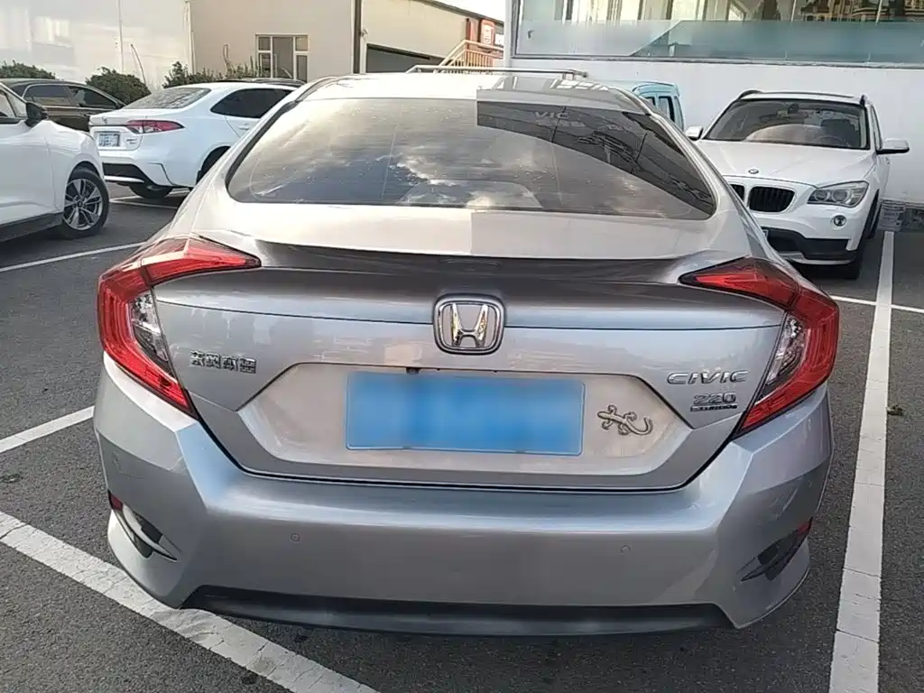 Honda Civic — миниатюра 6