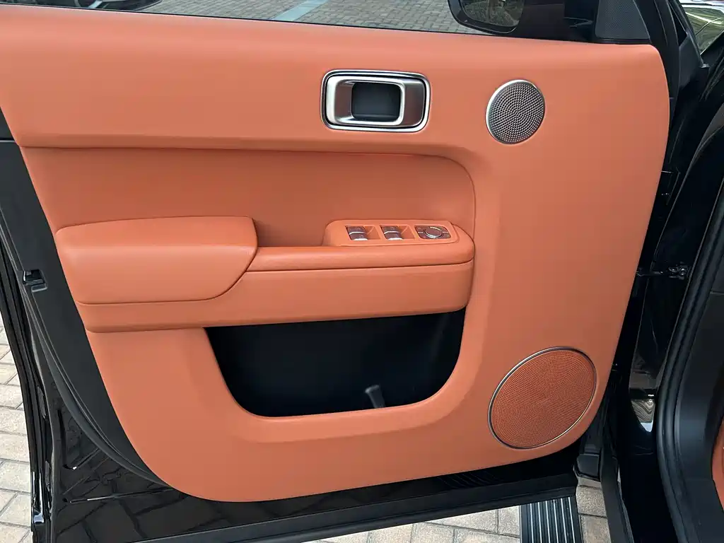 Li Auto Li L8 — миниатюра 4