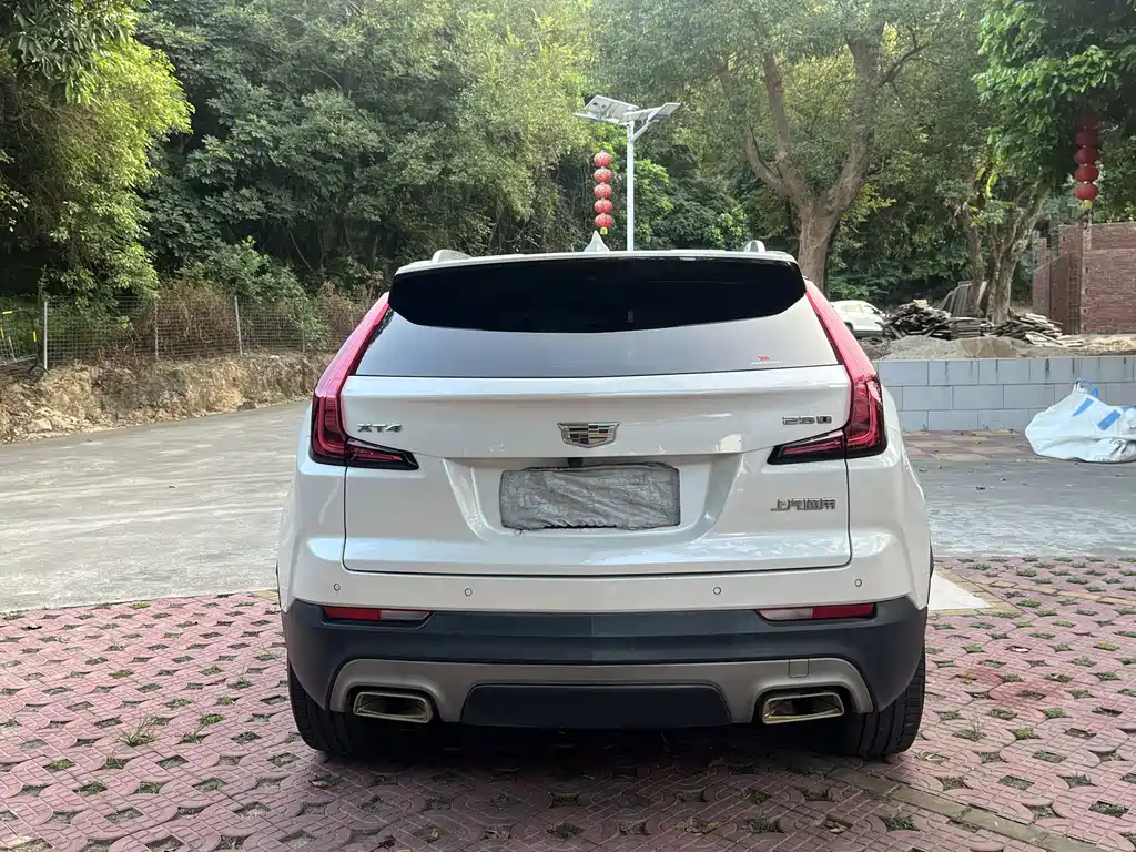 Cadillac XT4 — миниатюра 8