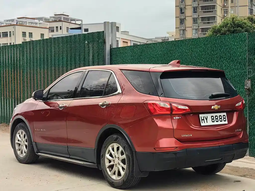 Chevrolet Equinox — миниатюра 8
