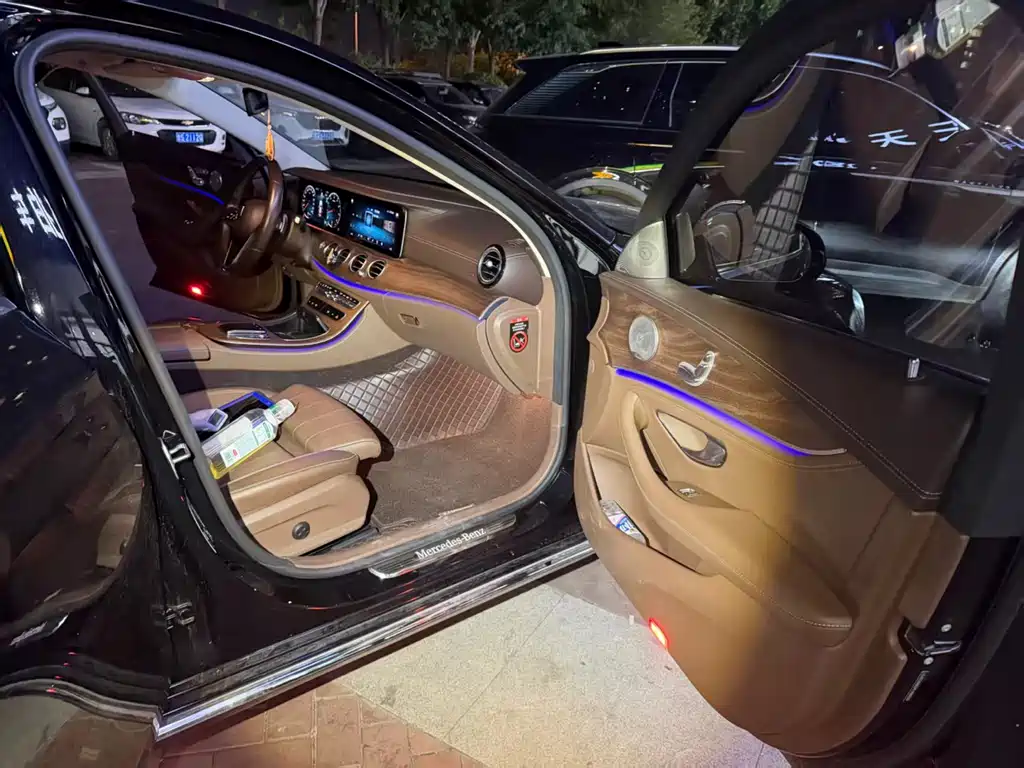 Mercedes-Benz E-Class — миниатюра 9