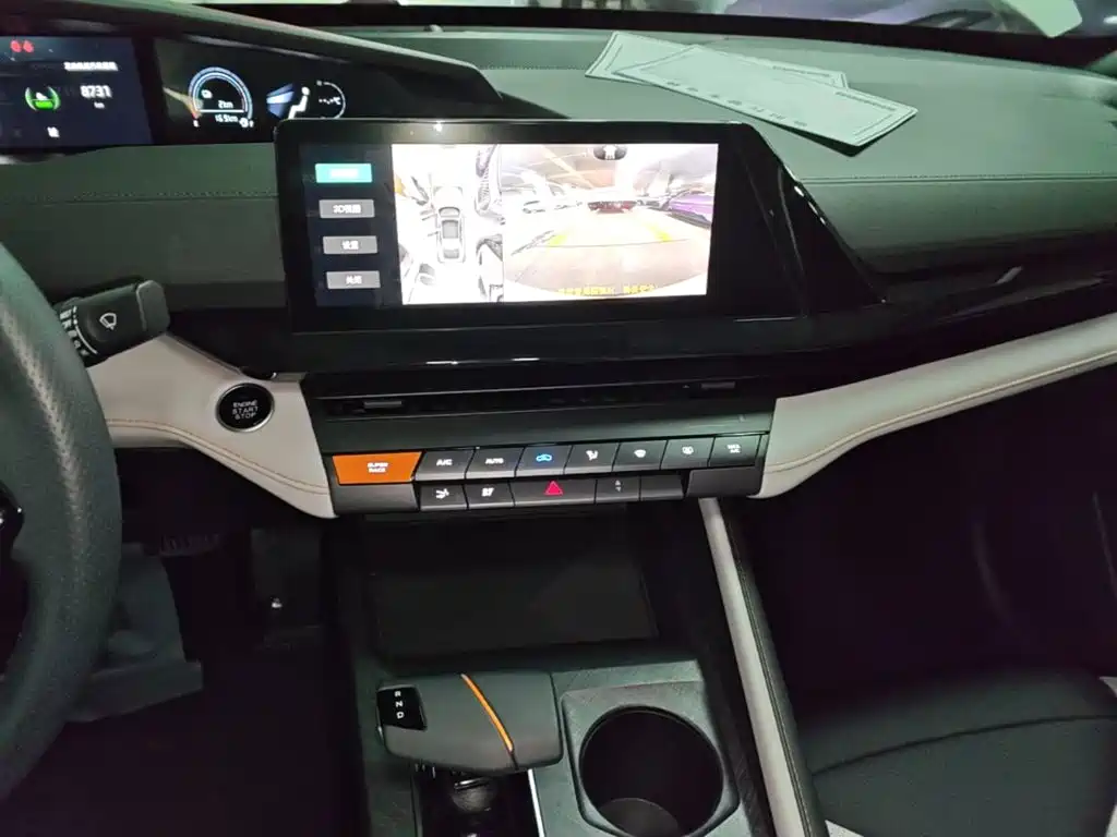 Changan UNI-V iDD — миниатюра 13