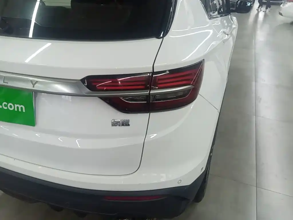 Geely Binyue — миниатюра 8