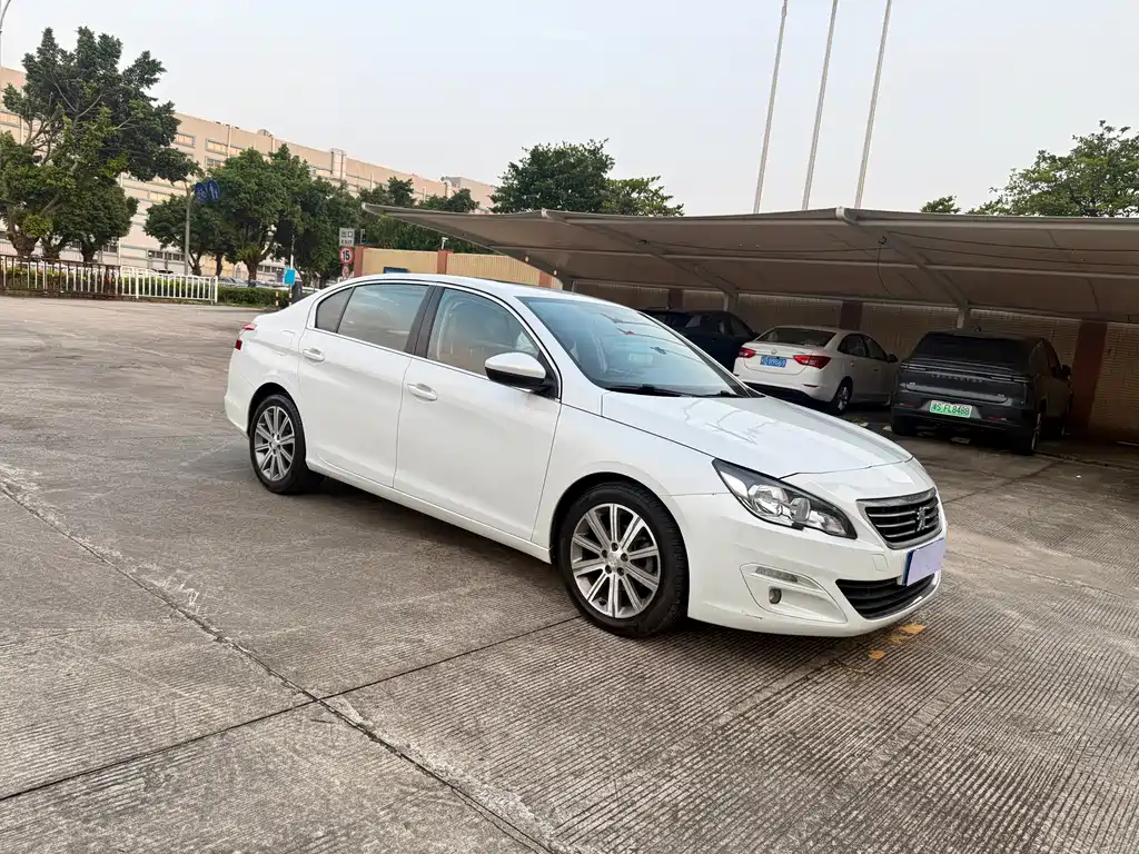 2015 Peugeot 408 - zdjęcie 1 z 9