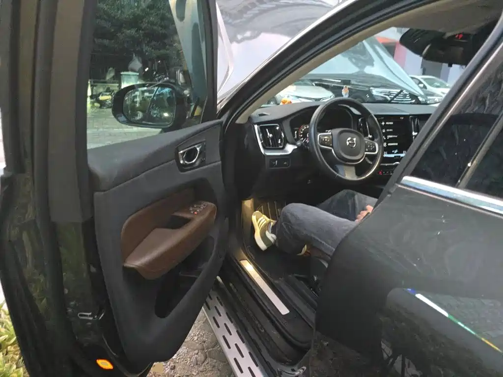 Volvo XC60 — миниатюра 17