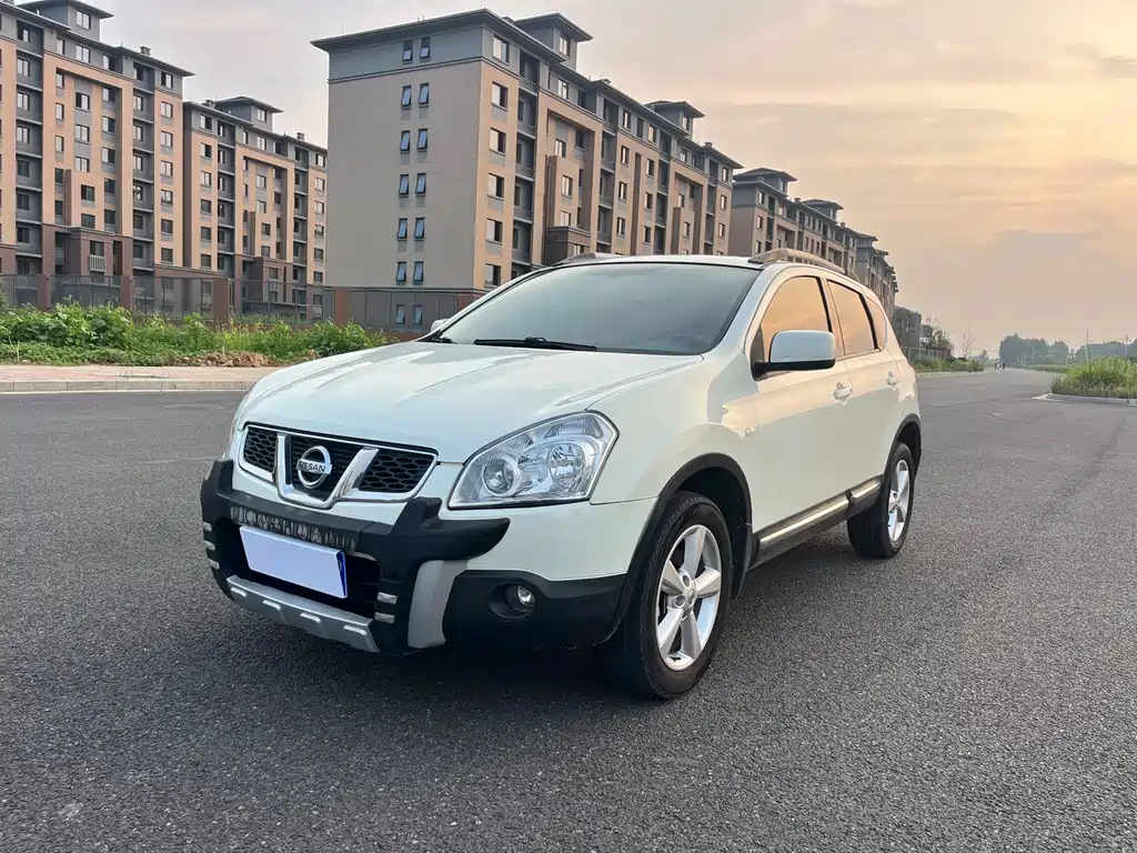 2015 Nissan Qashqai - zdjęcie 1 z 14