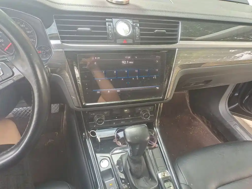 Volkswagen Phideon — миниатюра 14