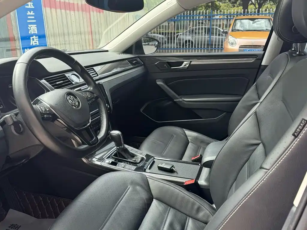 Volkswagen Passat — миниатюра 4