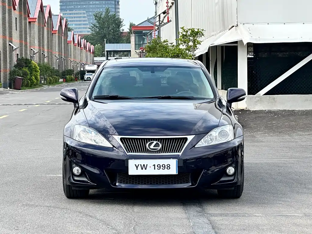 Lexus IS 250 Dazzle Dynamic Edition, фото 5