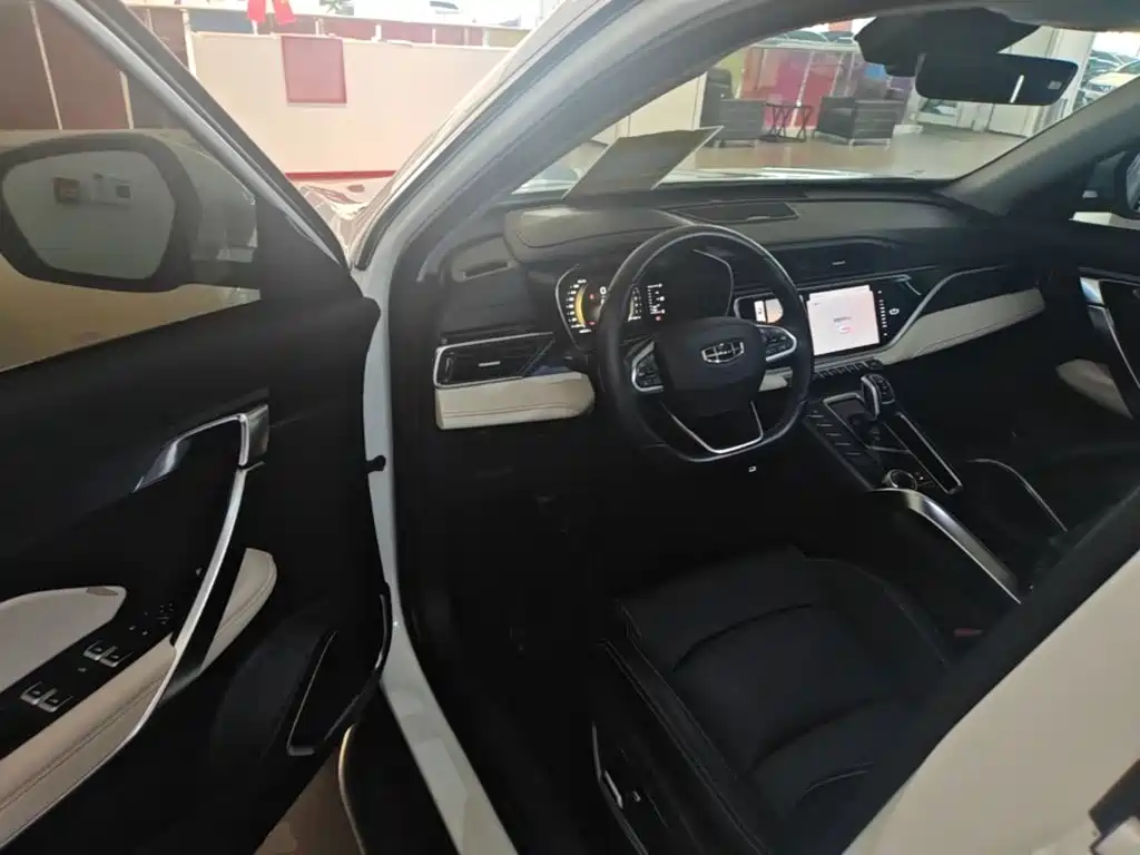 Geely Boyue — миниатюра 16