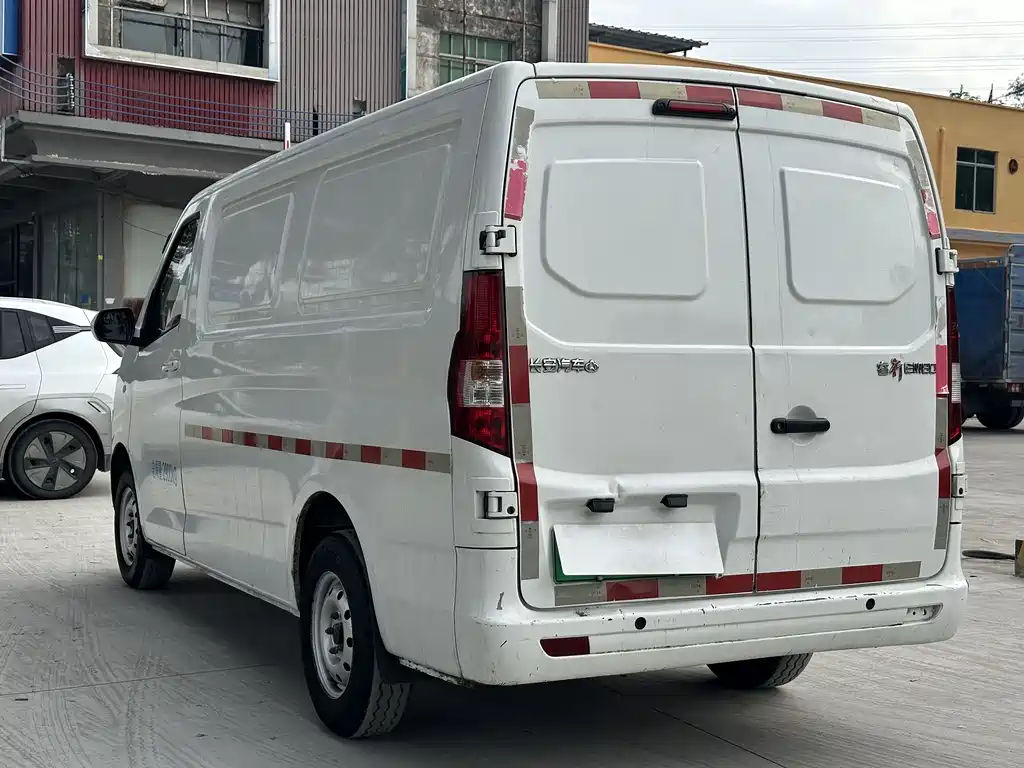 CHANGAN CHANGAN RUIXING EM80