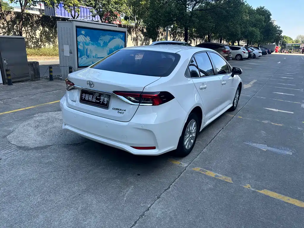 Toyota Corolla — миниатюра 7