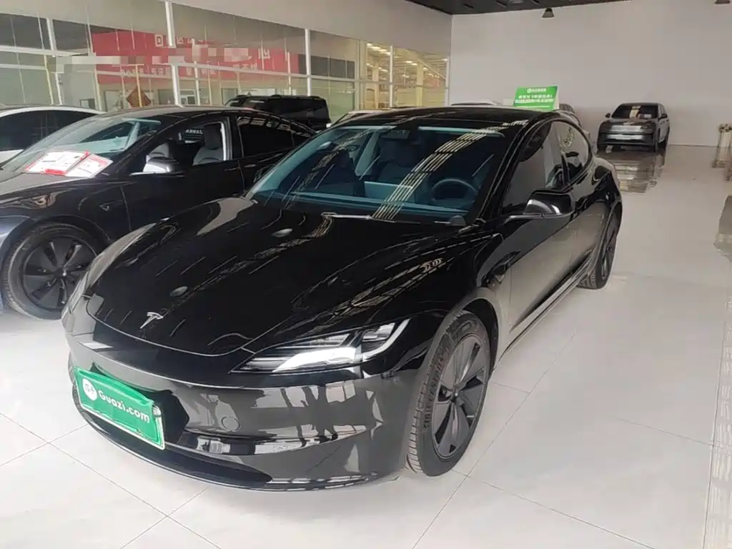 Tesla Model 3 — миниатюра 2