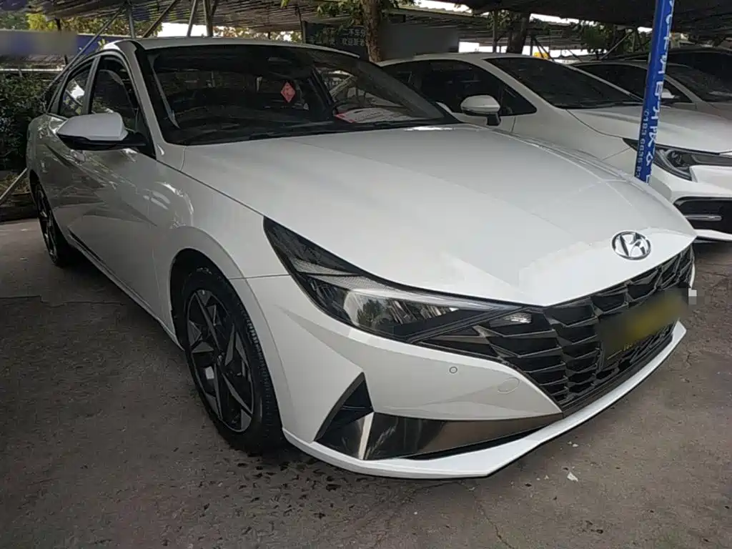 Hyundai Elantra — миниатюра 4